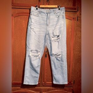 AE Mom Straight Jean